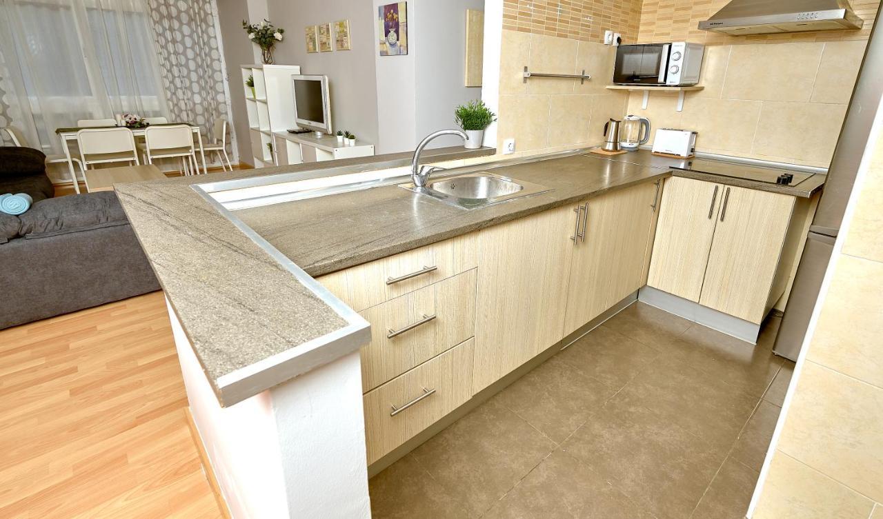 Holidays2Malaga Salitre 3 Bedroom Up To 7 People High Speed Wifi エクステリア 写真