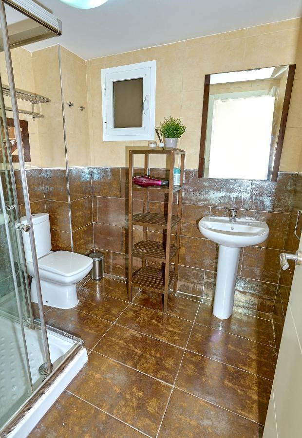 Holidays2Malaga Salitre 3 Bedroom Up To 7 People High Speed Wifi エクステリア 写真