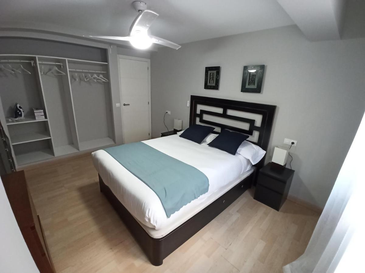 Holidays2Malaga Salitre 3 Bedroom Up To 7 People High Speed Wifi エクステリア 写真